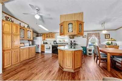 307 Holiday Ct, Mount Pleasant Township, PA 15666 - Photo 15