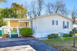 307 Holiday Ct, Mount Pleasant Township, PA 15666 - Photo 1