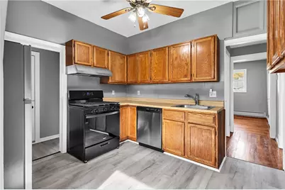 825 Walnut Street, Rochester, PA 15074 - Photo 11