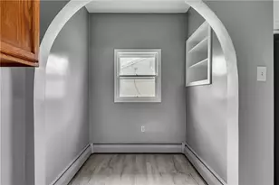 825 Walnut St, Rochester, PA 15074 - Photo 9