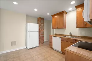 1934 Huron St, Pittsburgh, PA 15203 - Photo 7