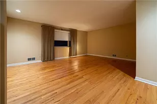 2284 Crestview Rd, Banksville/Westwood, PA 15216 - Photo 3