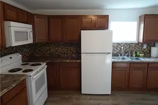 42 Oak St, Manor, PA 15665 - Photo 7