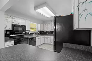 13659 Wright Dr, North Huntingdon, PA 15642 - Photo 9