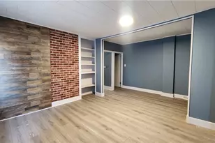 410 Longfellow St, Vandergrift, PA 15690 - Photo 7