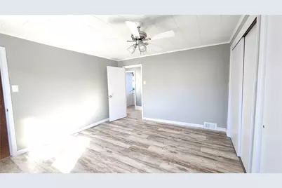 410 Longfellow Street, Vandergrift, PA 15690 - Photo 17