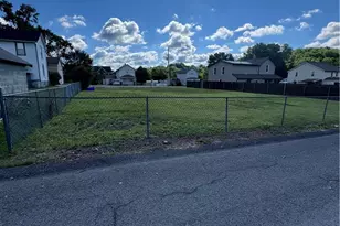 111 Poplar St, Imperial, PA 15126 - Photo 3
