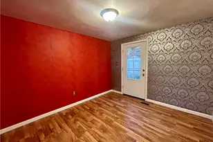 308 Golden Gate Dr, Pittsburgh, PA 15147 - Photo 9