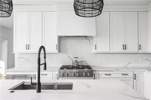 2041 Field Stone Dr, South Fayette, PA 15057 - Photo 11