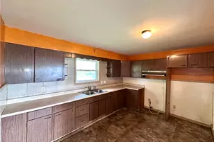 3406 New Castle Rd, West Middlesex Boro, PA 16159 - Photo 7