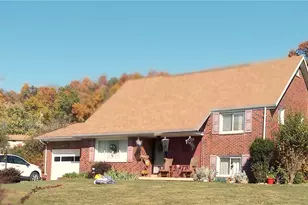 1121 Williams Dr, Washington Township, PA 15012 - Photo 1