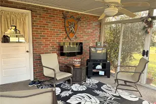 1121 Williams Dr, Washington Township, PA 15012 - Photo 7