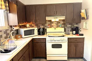 1121 Williams Dr, Washington Township, PA 15012 - Photo 19