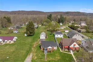 143 7th St, Saint Clair Township, PA 15944 - Photo 27