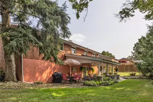 607 Westland Dr, Hempfield Township, PA 15601 - Photo 3