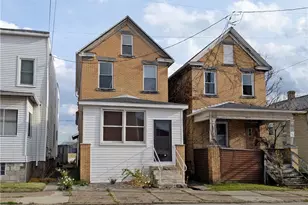 28 S 12th St, Jeannette, PA 15644 - Photo 3