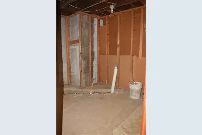 1062 Wall Ave, Pitcairn, PA 15140 - Photo 31