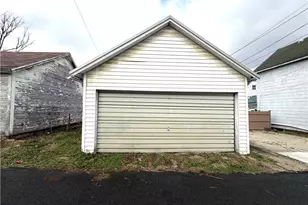 154 Jefferson Ave, Vandergrift, PA 15690 - Photo 21