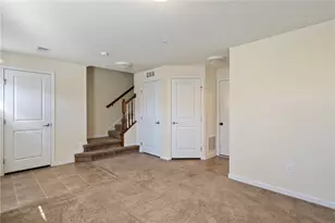 1966 Georgetown Dr, Pittsburgh, PA 15143 - Photo 5