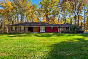 2360 Downing Ln, Hermitage, PA 16148 - Photo 1