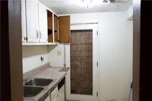 310 McCutcheon Ln, Pittsburgh, PA 15235 - Photo 5