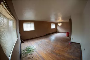 310 McCutcheon Ln, Pittsburgh, PA 15235 - Photo 3