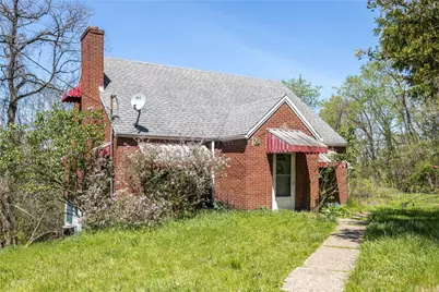 321 Apache Dr, Monessen, PA 15062 - Photo 1