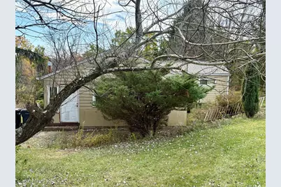 589 Hookstown Grade Rd, Moon/Crescent Twp, PA 15108 - Photo 1