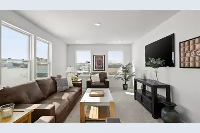 120 Samantha Dr, Center Township, PA 15061 - Photo 7