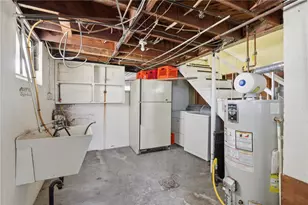 8 Butterfield Ave, Pittsburgh, PA 15223 - Photo 29