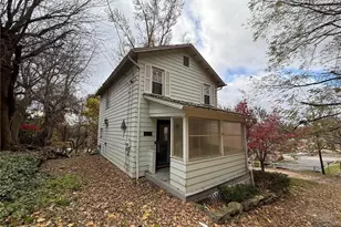 218 Cottage St, New Castle, PA 16101 - Photo 1