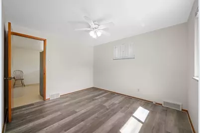 5123 S Passage Dr, Pittsburgh, PA 15236 - Photo 13