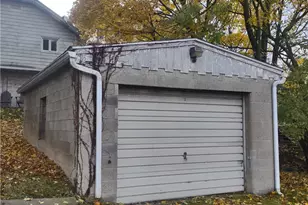 76 Summit Ave, Ellwood City, PA 16117 - Photo 21