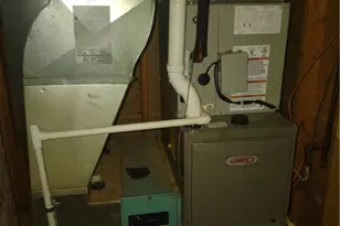 76 Summit Ave, Ellwood City, PA 16117 - Photo 17