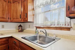 35 Oak Creek Dr, Sewickley Township, PA 15089 - Photo 11