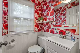 747 Fruithurst Dr, Pittsburgh, PA 15228 - Photo 15