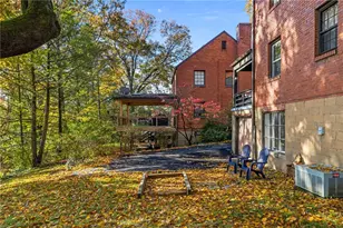 747 Fruithurst Dr, Pittsburgh, PA 15228 - Photo 37