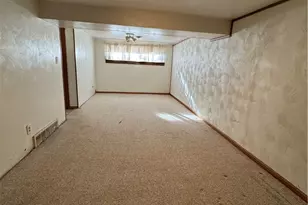 405 Diehl Dr, McKeesport, PA 15132 - Photo 17