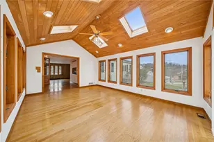 452 Tahoe Dr, Pittsburgh, PA 15239 - Photo 13