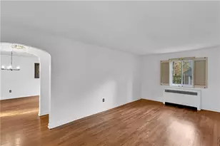 130 Yorkshire Dr, Pittsburgh, PA 15208 - Photo 9