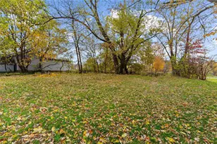 282 Orchard St, Sharon, PA 16146 - Photo 15