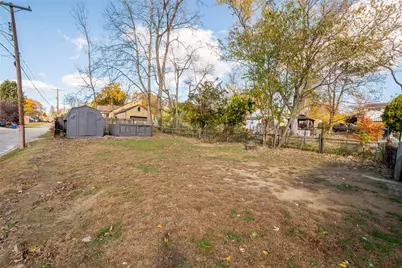 2738 Robertson Ave, Baldwin Twp, PA 15226 - Photo 15