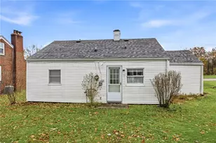 1122 Memorial Blvd, Sharon, PA 16146 - Photo 7