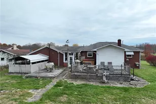 346 Ceylon Rd, Carmichaels-Cumberland, PA 15320 - Photo 5