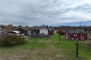 346 Ceylon Rd, Carmichaels-Cumberland, PA 15320 - Photo 9