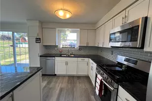 2279 Lancelot Dr, North Huntingdon, PA 15642 - Photo 7