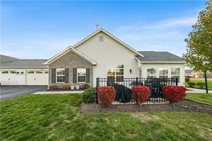 6111 Heatherfield Ct, Lancaster Township, PA 16037 - Photo 3