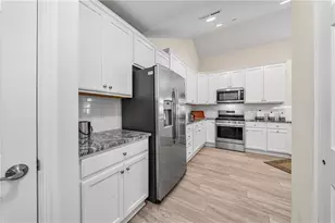 6111 Heatherfield Ct, Lancaster Township, PA 16037 - Photo 21