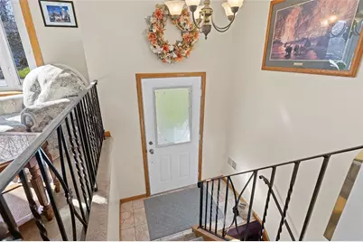 801 Redstone Dr, Pittsburgh, PA 15101 - Photo 3