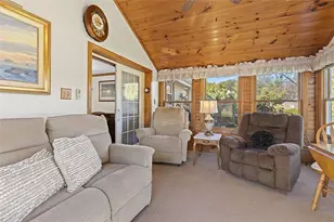 801 Redstone Dr, Pittsburgh, PA 15101 - Photo 17